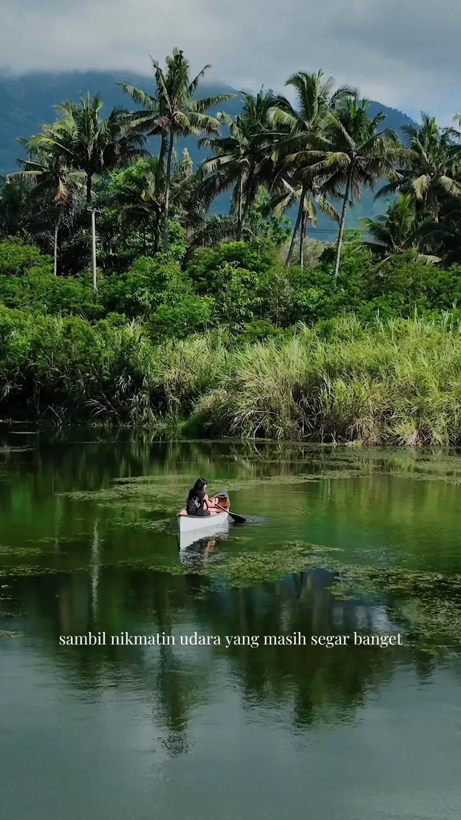 Area glamping di tepi danau